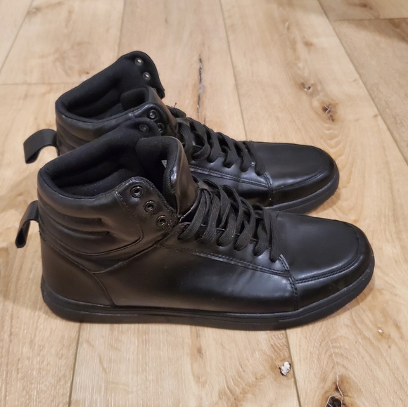 Urban ID Men's High Top Sneakers - Picture 3 of 9